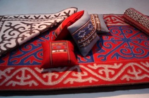 ковер шерстяной кыргызский ручной работы