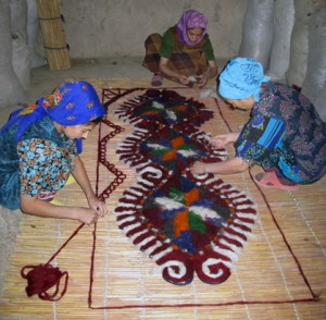 валяние туркменских ковров