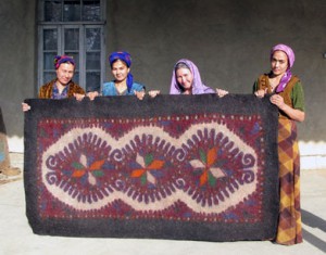 валяние туркменских ковров 